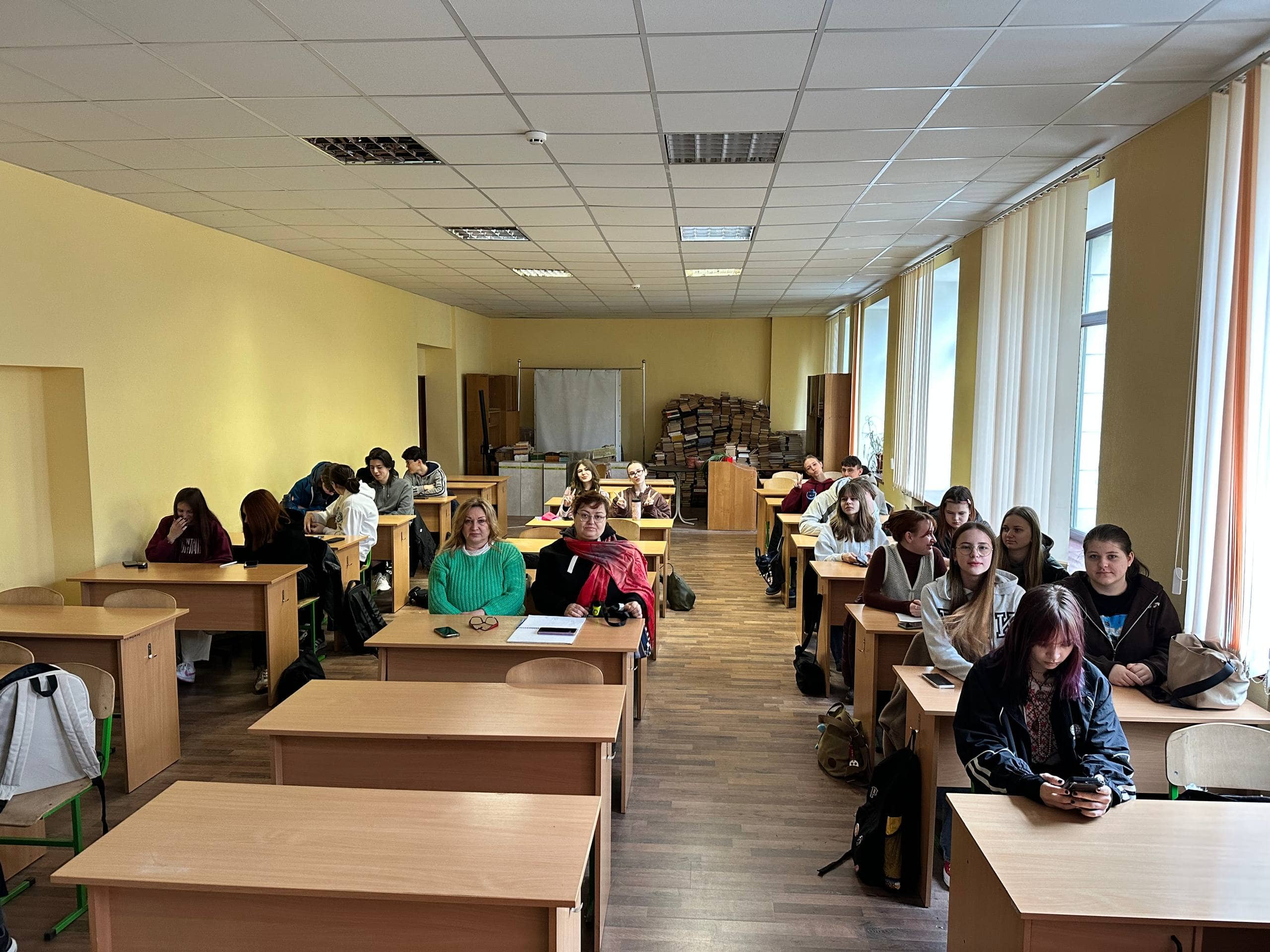 До Дня англійської мови в ОМФК