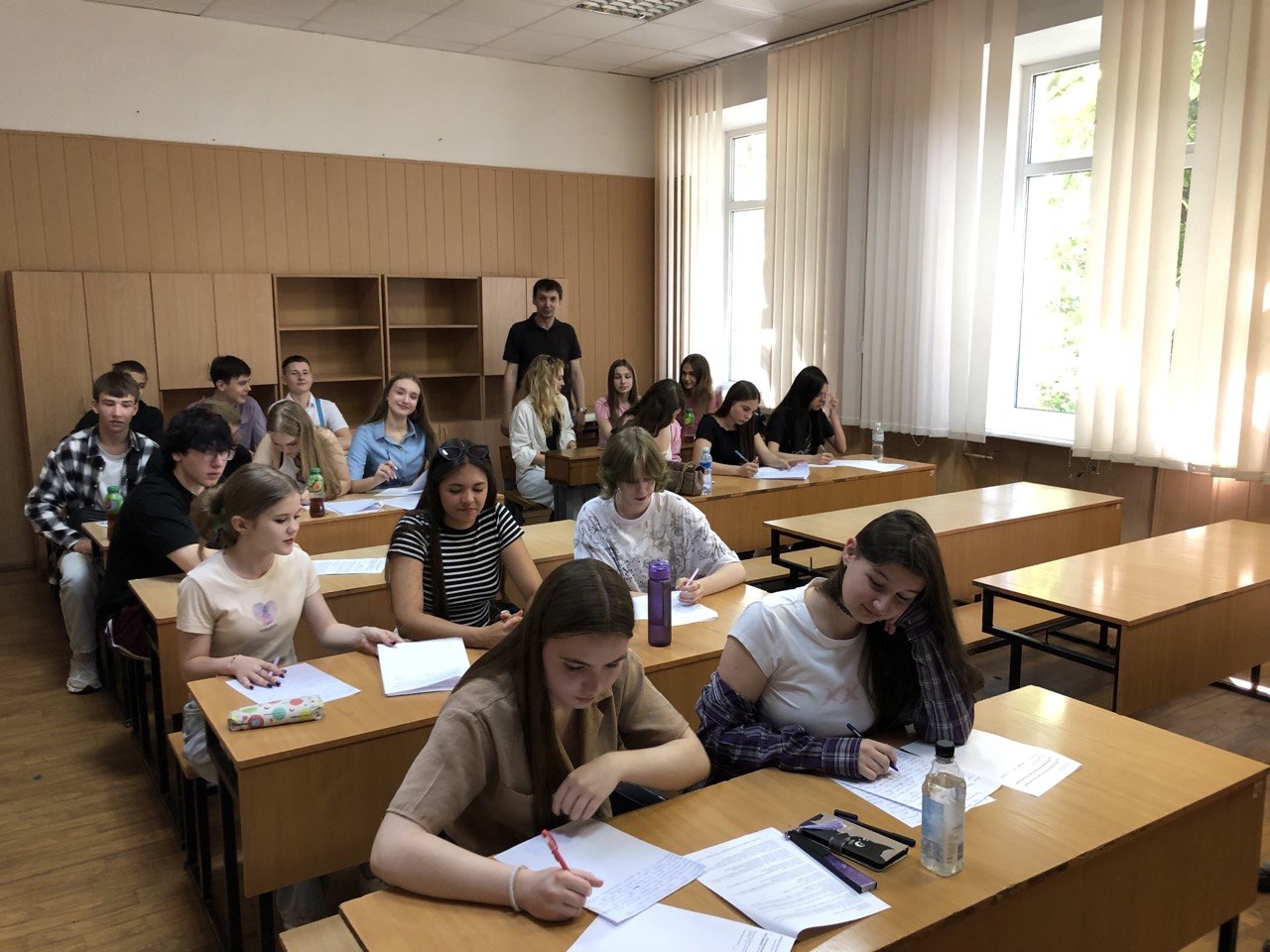 Екзаменаційна сесія в розпалі: фінішна пряма першого курсу